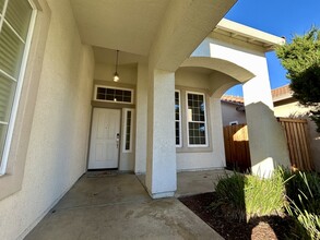 6113 Northern Lights Way in Rocklin, CA - Building Photo - Building Photo