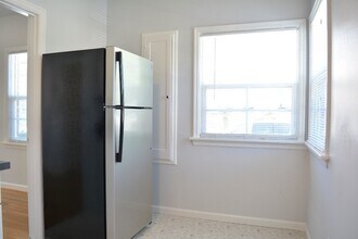 5034 SE 75th Ave in Portland, OR - Building Photo - Building Photo