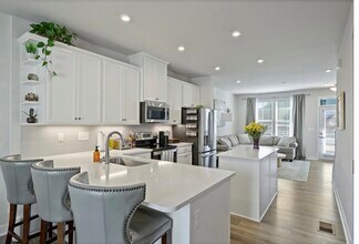 4732 Chastain Ave in Charlotte, NC - Foto de edificio - Building Photo