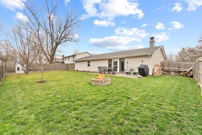 4612 Mirror Light Pl in Fort Wayne, IN - Foto de edificio - Building Photo