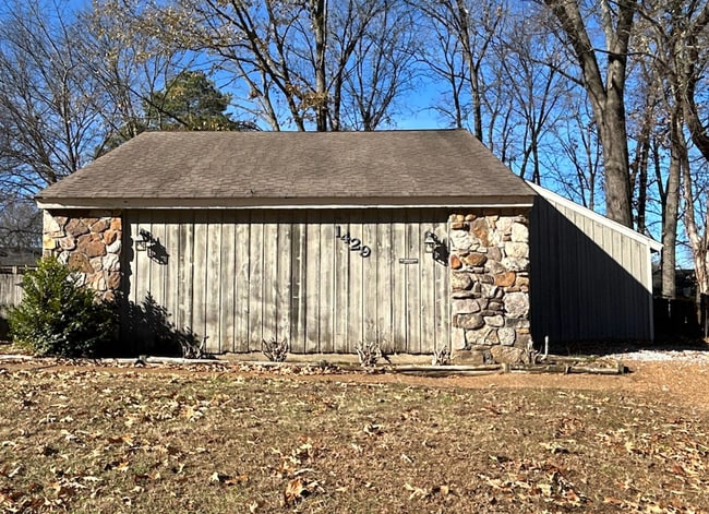 property at 1429 Leafhaven Cove