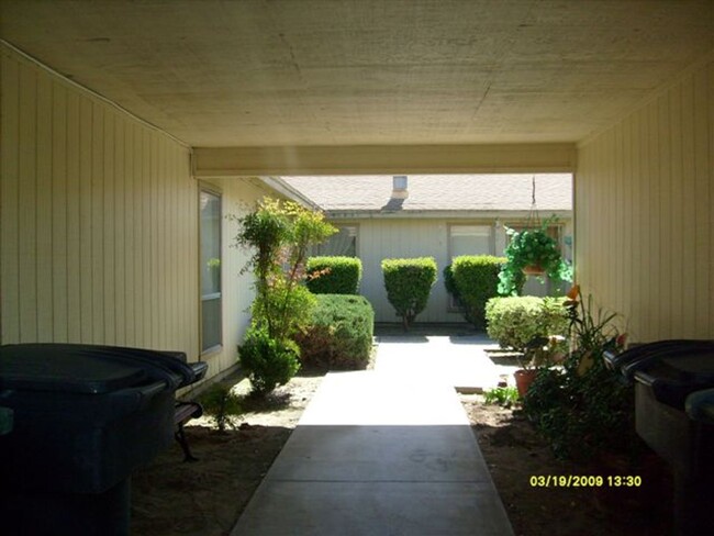 2024 E Orangeburg Ave in Modesto, CA - Building Photo - Building Photo