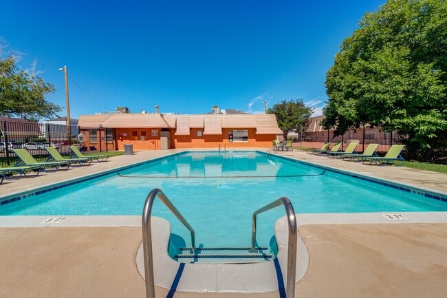 Paso Norte Apartments