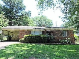 1458 S White Station Rd in Memphis, TN - Building Photo