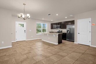 16935 Tesla Alley in Winter Garden, FL - Building Photo - Building Photo