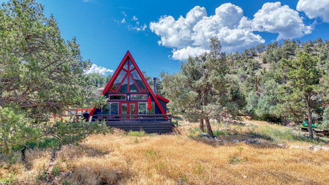 property at 115 Loop Dr