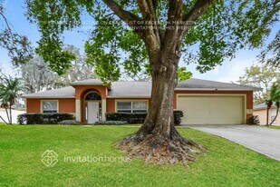 1511 Canopy Oaks Dr in Minneola, FL - Building Photo