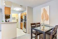 The Lakes of Schaumburg Apartment Homes photo'