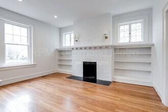 2025 Monument Ave, Unit 203 in Richmond, VA - Building Photo - Building Photo