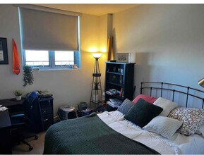 910 W Huron St-Unit -1102 in Chicago, IL - Building Photo - Building Photo