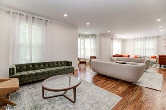 517 Berkeley Ave in Orange, NJ - Building Photo - Building Photo