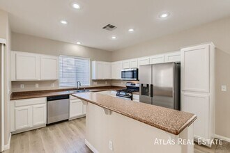 9538 Summer Furnace St in Las Vegas, NV - Building Photo - Building Photo