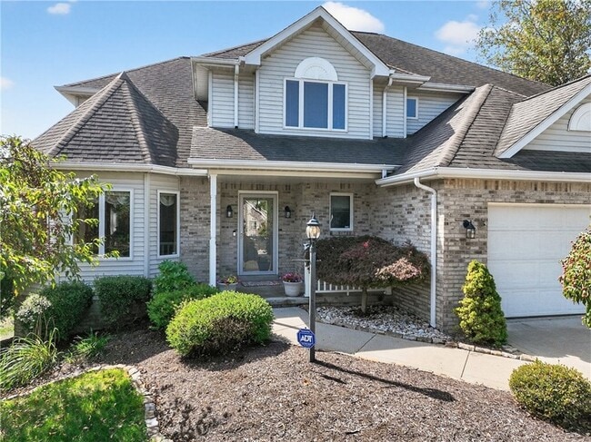 15 High Point Cir in Harrison City, PA - Foto de edificio - Building Photo