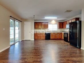 6339 Cherry Blossom Trl in Gibsonton, FL - Building Photo - Building Photo