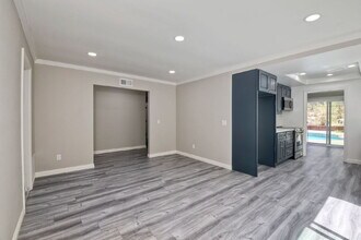 6428 El Perico Ln in Carlsbad, CA - Building Photo - Building Photo