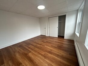 156 Garfield Ave in New London, CT - Building Photo - Building Photo