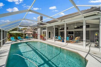 140 Thornton Dr in Palm Beach Gardens, FL - Foto de edificio - Building Photo