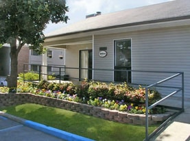 The Glenwood at Pinson in Birmingham, AL - Building Photo