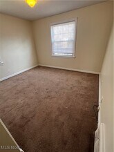 2042 13th St in Cuyahoga Falls, OH - Building Photo - Building Photo