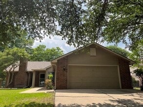 1913 Parkside Dr in Denton, TX - Building Photo - Building Photo
