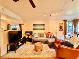 11267 Butler Rd in Grass Valley, CA - Building Photo