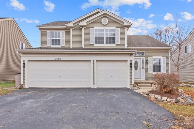 property at 2660 Fairfax Ln