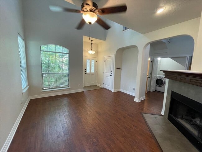 1806 Crown Dr in Austin, TX - Building Photo - Building Photo