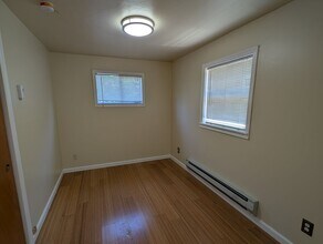 24323 76th Ave W in Edmonds, WA - Building Photo - Building Photo