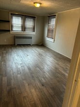 1 County Rd 520 in Marlboro, NJ - Foto de edificio - Building Photo
