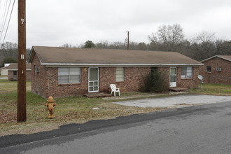 Triangle Court in Honea Path, SC - Building Photo - Building Photo