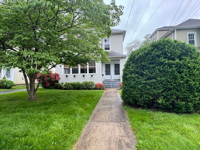 property at 95 Ardmore Rd