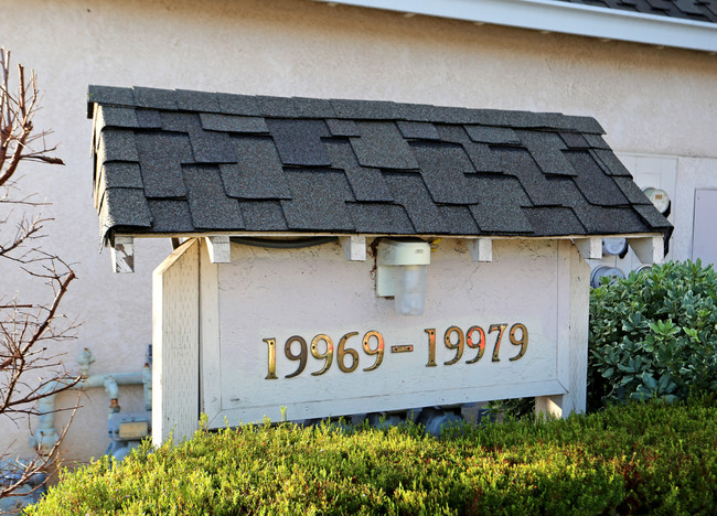 19969-19979 Santa Maria Ave in Castro Valley, CA - Building Photo - Building Photo