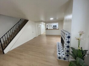 16126 S Ainsworth St, Unit Unit C in Gardena, CA - Building Photo - Building Photo