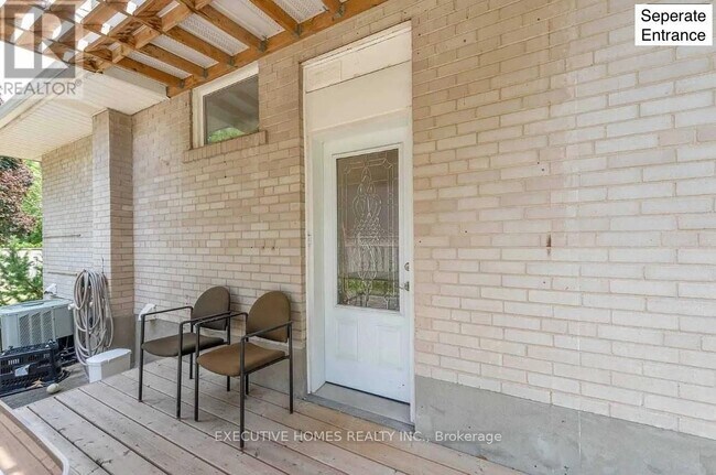 2271 Truscott Dr in Mississauga, ON - Building Photo - Building Photo