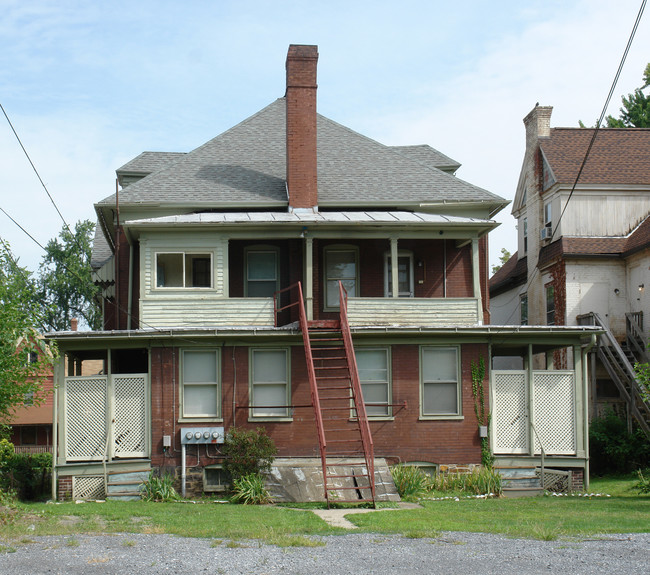 755-757 W 3rd St in Williamsport, PA - Foto de edificio - Building Photo