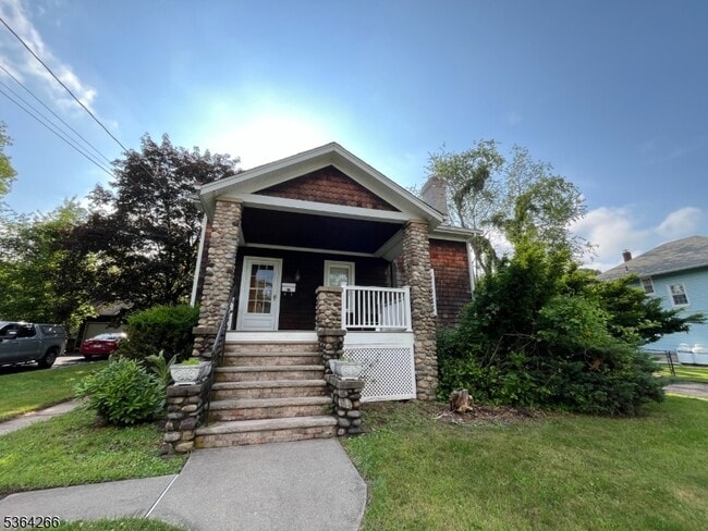 131 Jefferson Ave in Cresskill, NJ - Building Photo - Building Photo