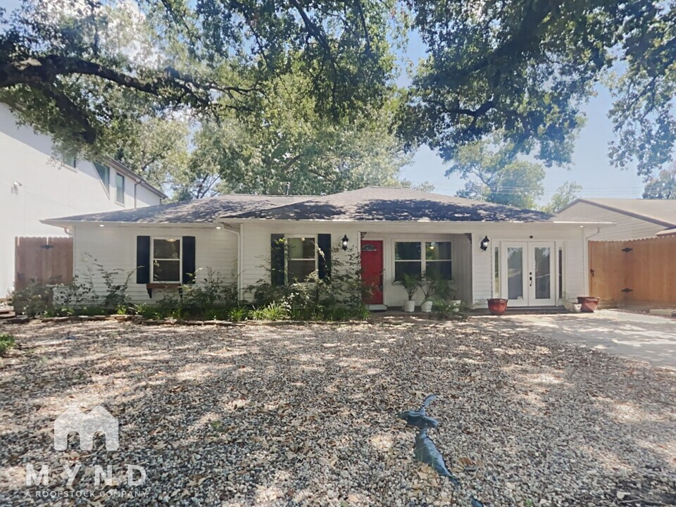 6907 Schiller St in Houston, TX - Building Photo