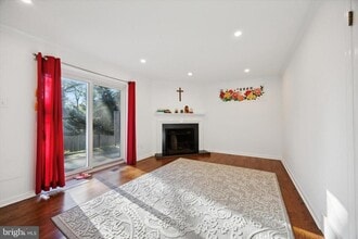 25 N Buck Ln in Haverford, PA - Building Photo - Building Photo