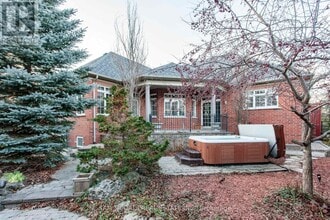 50 Links Ln in Brampton, ON - Building Photo - Building Photo