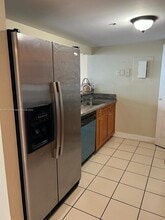 7601 E Treasure Dr in Miami Beach, FL - Building Photo - Building Photo