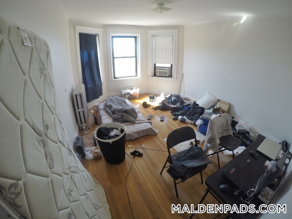 17-19 Washington St. in Malden, MA - Building Photo