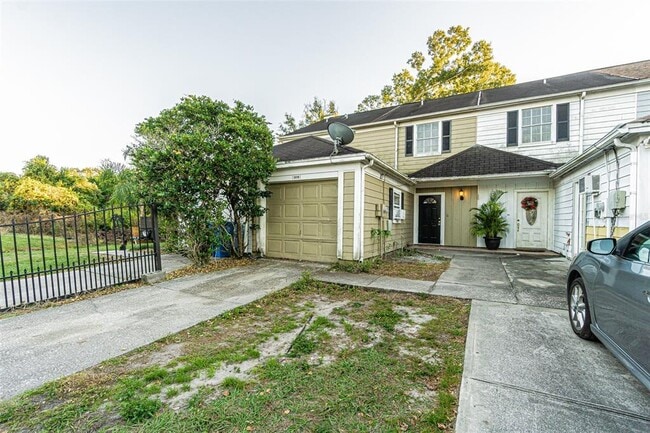property at 6218 Oak Cluster Cir