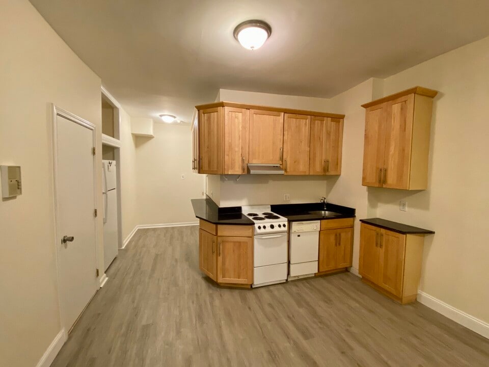 12 Aberdeen St, Unit 3 BED 1.5 BATH Kenmore in Boston, MA - Building Photo