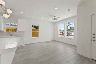 7816 Beckley St in Houston, TX - Building Photo - Building Photo