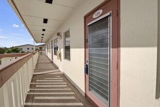 124 Preston Way in Boca Raton, FL - Building Photo - Building Photo