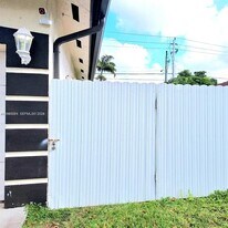 13249 SW 200th Terrace in Miami, FL - Building Photo