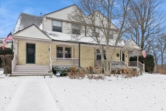 3760 Gilgare Ln in Highland Park, IL - Building Photo - Building Photo