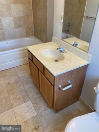 405 N Charles St photo'