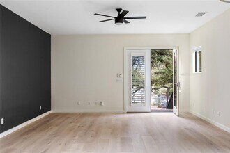 707 Cardinal Ln in Austin, TX - Building Photo - Building Photo