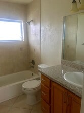 8475 SW 94th St, Unit 218E in Miami, FL - Building Photo - Building Photo